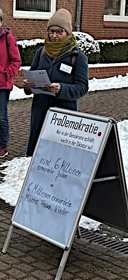 Gaby Rödiger bei ihrer Ansprache